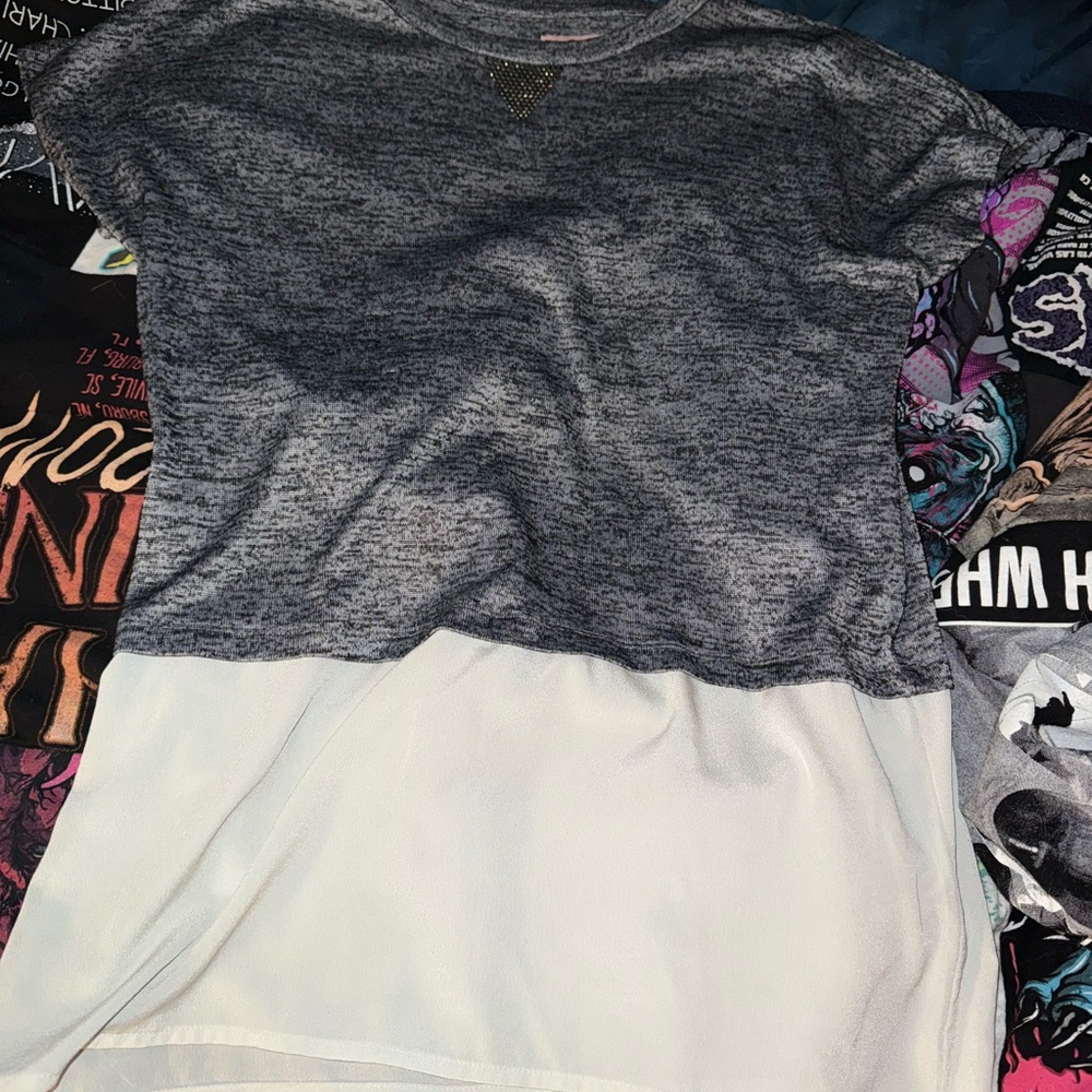 Gray and White Short Sleeve Top